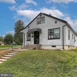 1 E Chestnut St, Cleona, PA 17042