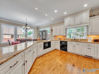6403 Dunnavant Place NW, Huntsville, AL 35806