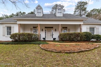 551 Cliffview Dr, Brandon, MS 39047