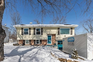 9134 Ames Ave, Omaha, NE 68134
