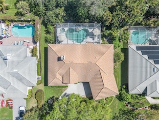 258 Monterey Dr, Naples, FL 34119