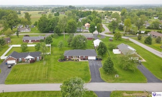 40 Fragrant Flowers Ln, Campbellsville, KY 42718