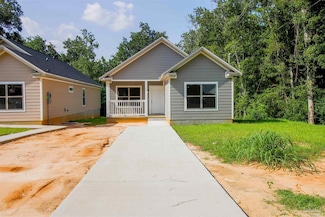 7704 Pontiac Dr, Pensacola, FL 32506