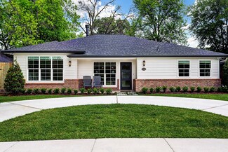5326 Windswept Ln, Houston, TX 77056