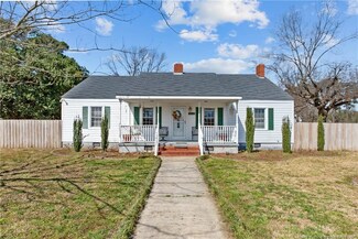313 N Green St, Parkton, NC 28371