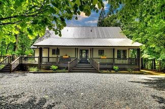 46 Mountain Springs Cir, Ellijay, GA 30536