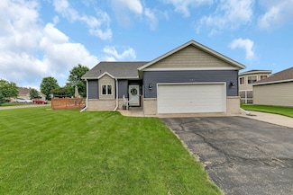 1141 4th St N, Sartell, MN 56377