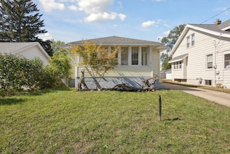 1651 Berkley Ave SW, Wyoming, MI 49509