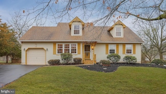 2 S Hampton Ct, Flemington, NJ 08822