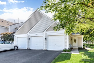 2611 Cedar Glade Dr Unit 201, Naperville, IL 60564