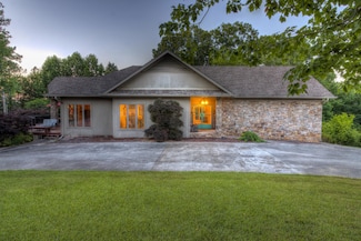 401 Pine Bluff Dr, Chattanooga, TN 37412