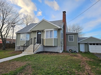 16 Vista Dr, East Haven, CT 06512