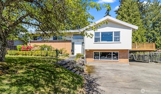 324 NW 195th St, Shoreline, WA 98177