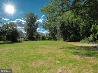 10609 Bird River Rd, Middle River, MD 21220