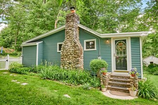8 Beatrice Rd, Westford, MA 01886
