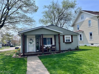 1302 Dover Ave, Dover, OH 44622