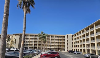 3682 Lake Bayshore Dr Unit 402, Bradenton, FL 34205
