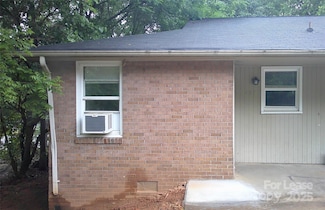 607 11th St SW, Hickory, NC 28602