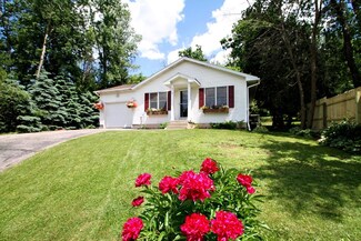 216 Washington Ave, Baraboo, WI 53913