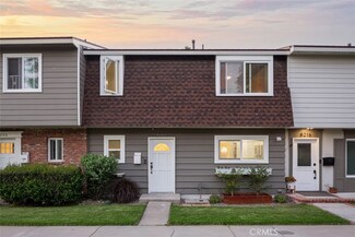 8212 Eastport Dr, Huntington Beach, CA 92646