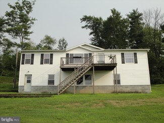 80 Lengle Homestead Rd, Pine Grove, PA 17963