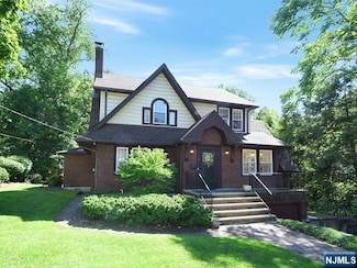 8 Laurel Ave, Tenafly, NJ 07670