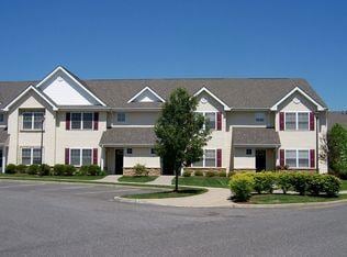 118 Morley Cir, Melville, NY 11747