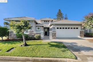 1007 Centennial Dr, Brentwood, CA 94513