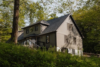 258 Fox Run Rd, Salt Point, NY 12578