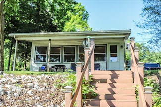 57 Shorts Dr, Neoga, IL 62447