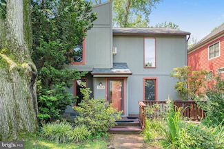 7125 Gordons Rd, Falls Church, VA 22043