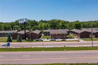 9921 Sloane Square, Saint Louis, MO 63134