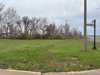 1 Hidden Valley Ln, Edwardsville, IL 62025