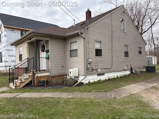 453 Central Ave, Pontiac, MI 48341