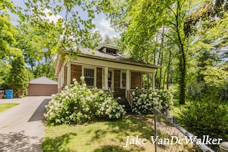 906 Arthur Ave, Kalamazoo, MI 49048