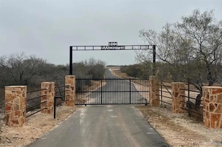 21 Marion Dr, Rio Grande City, TX 78582