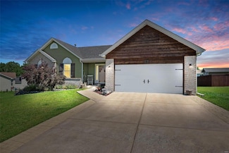 3 Equestrian Trail, Wright City, MO 63390