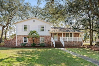 315 N Oak Dr, Surfside Beach, SC 29575