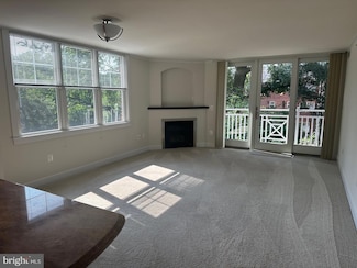 1325 N Pierce St Unit 303, Arlington, VA 22209