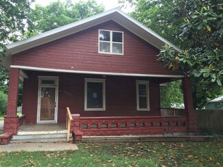 707 E Grand Ave, Ponca City, OK 74601