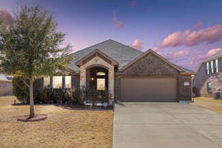1110 Daventry Dr, Red Oak, TX 75154