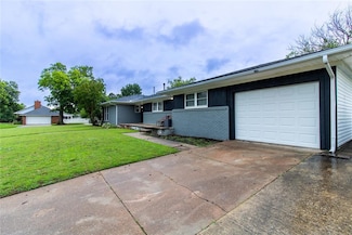 1712 N Pennsylvania Ave, Shawnee, OK 74804