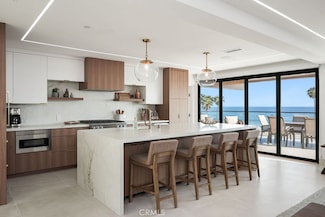 3047 Ocean Blvd, Corona Del Mar, CA 92625