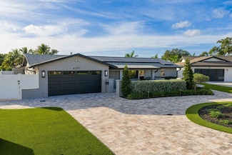 4391 38th Way S, Saint Petersburg, FL 33711