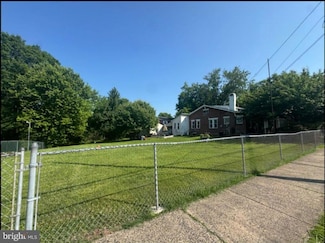 112 E Vine St, Pottstown, PA 19464