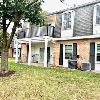 1672 Herault Place Unit E, Saint Louis, MO 63125