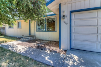 1729 Parsons Loop, Yakima, WA 98908