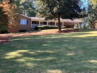840 Hickory Dr SW, Marietta, GA 30064