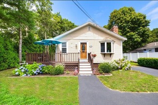 10 Harborview Dr, East Falmouth, MA 02536