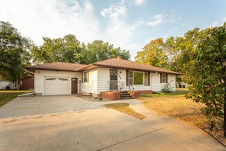 108 Dale St NW, Alexandria, MN 56308